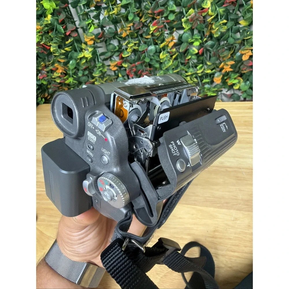 Panasonic PV-GS31 MiniDV Camcorder 26x Zoom Record & Playback Charger (TESTED)